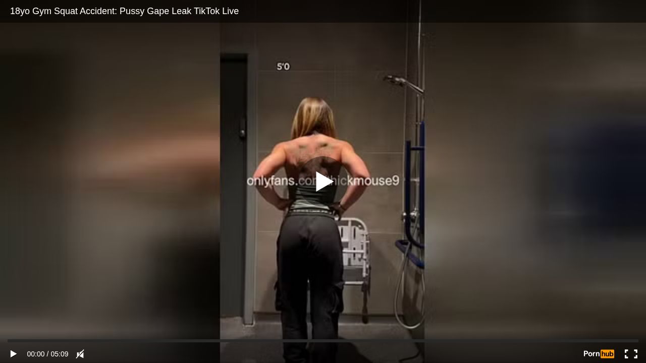 18yo Gym Squat Accident: Pussy Gape Leak TikTok Live