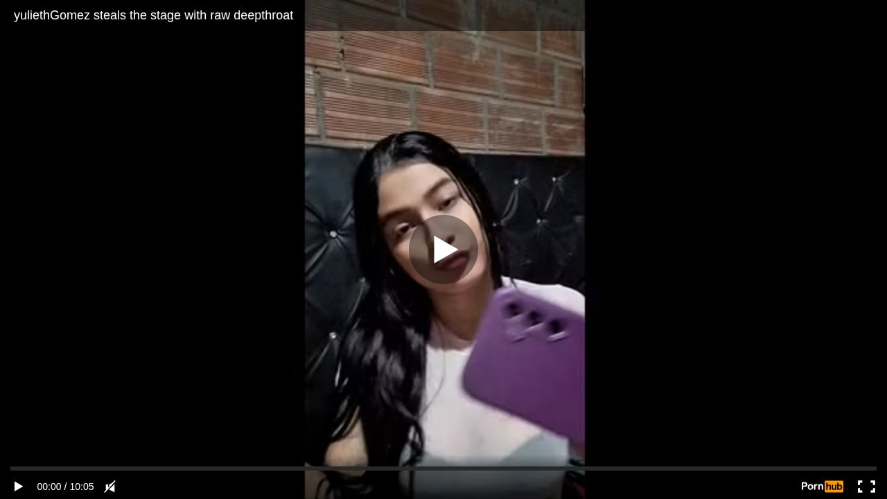 yuliethGomez steals the stage with raw deepthroat